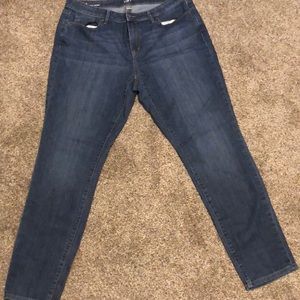 Curvy skinny leg jeans
